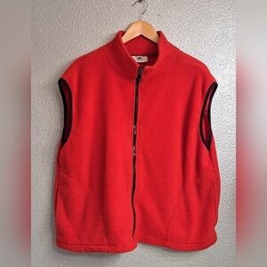 Black Mountain Outdoor Men's Red Fleece Zip Up Vest   Size L